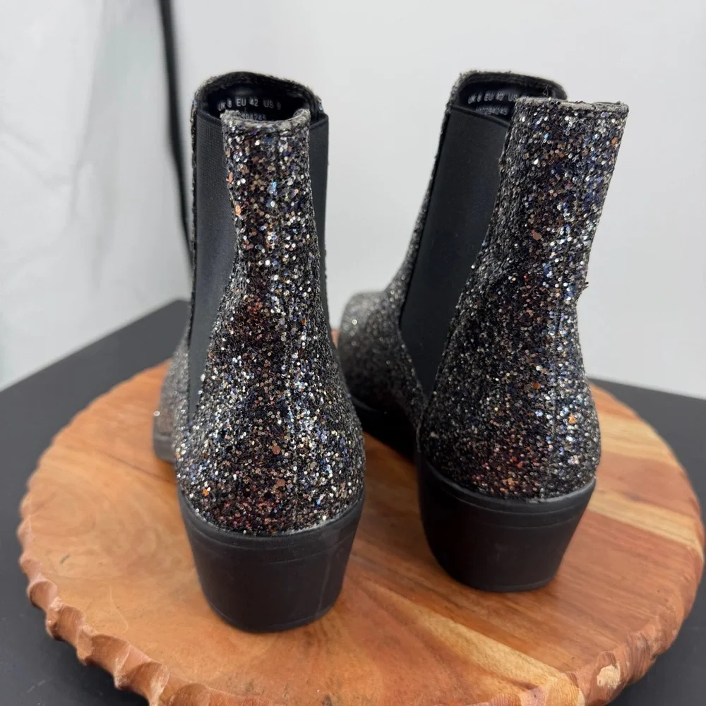 ASOS‎ Glitter square toe Chelsea boots sizeUK 8 US 9 silver blue